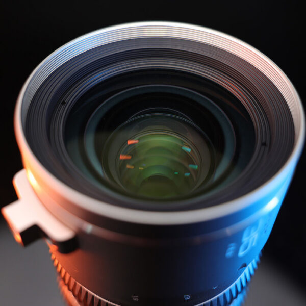 CHIOPT AURA 35mm T1.5 Cinema Lens (Canon RF) view 4