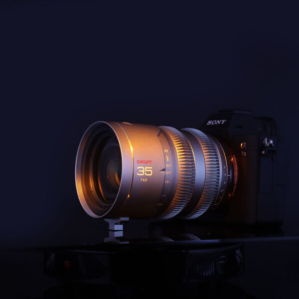 CHIOPT AURA 35mm T1.5 Cinema Lens (Canon RF) view 6