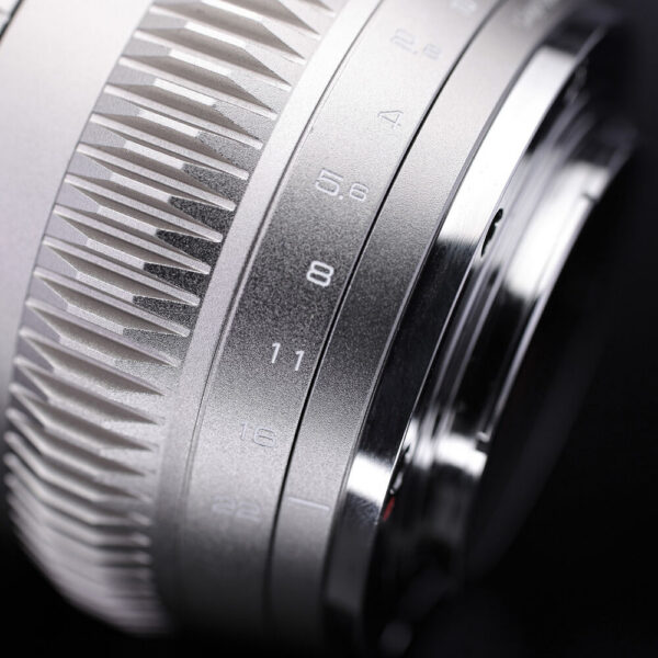 CHIOPT AURA 50mm T1.5 Cinema Lens (Canon RF) view 2