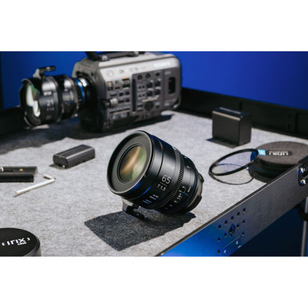 IRIX 65mm T1.5 Cine Lens (ARRI PL, Black) view 6