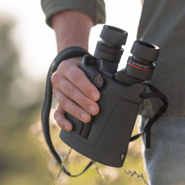 KITE OPTICS 16x42 APC Stabilized Binoculars view 3