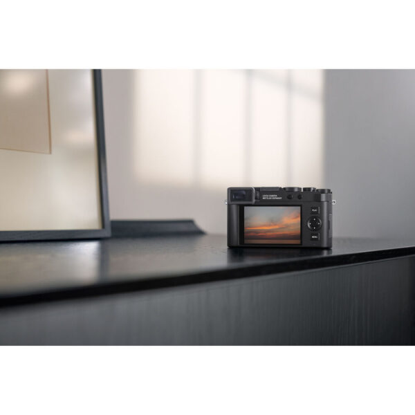 Leica D-Lux 8 Digital Camera (Black) view 6