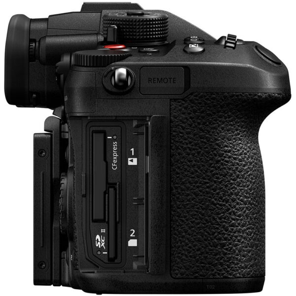Panasonic LUMIX GH7 Mirrorless Camera with Leica 12-60mm f/2.8-4 Lens Kit view 6