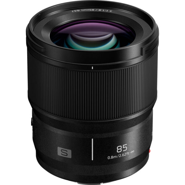 Panasonic LUMIX S 85mm f/1.8 Lens with UV Filter Kit
