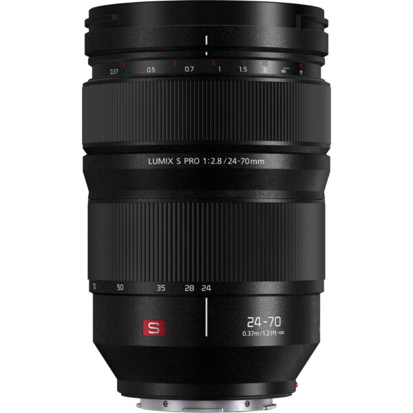 Panasonic LUMIX S PRO 24-70mm f/2.8 Lens view 3