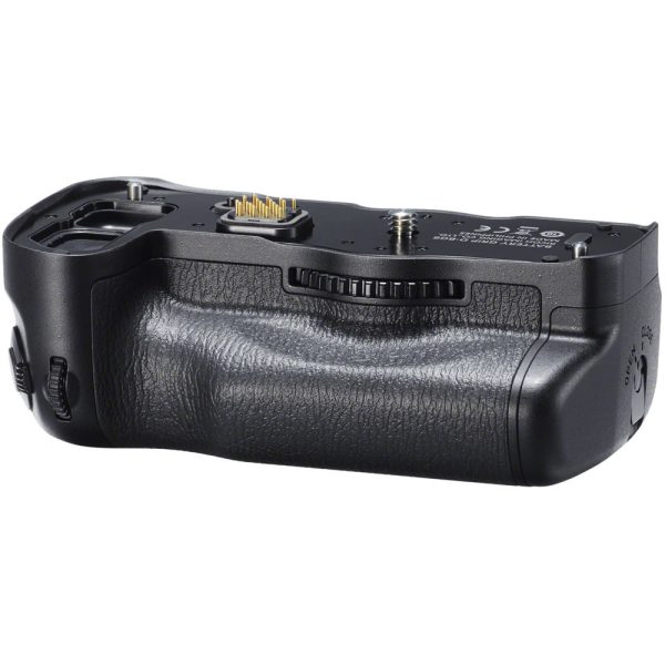 Pentax K-1 Mark II DSLR Camera with 85mm Lens and Battery Grip Kit view 3