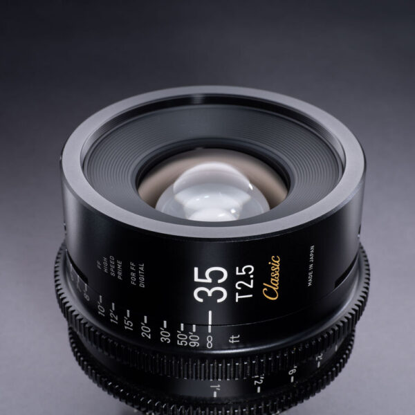 Sigma 35mm T2.5 FF Classic Cine Prime with /i Technology (PL Mount, Feet) view 3