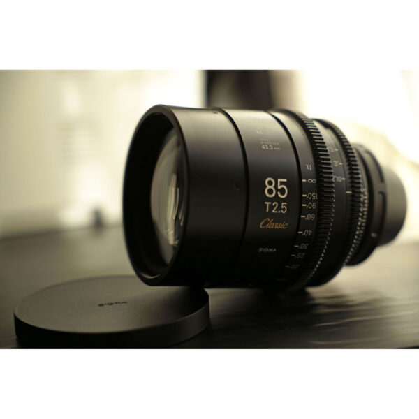 Sigma 85mm T2.5 FF Classic Cine Prime with /i Technology (PL Mount, Feet) view 4