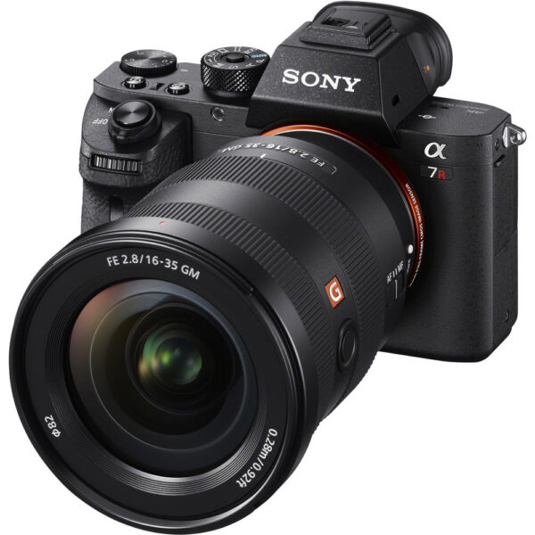 Sony FE 16-35mm f/2.8 GM Lens view 3