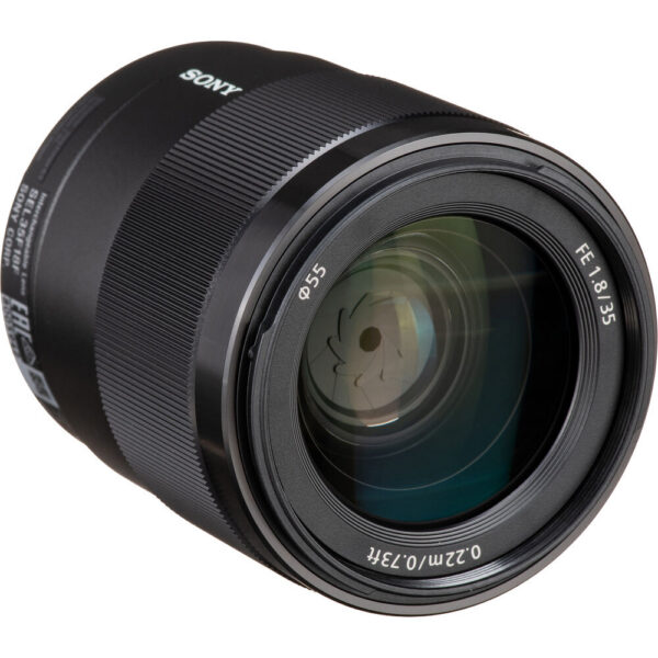 Sony FE 35mm f/1.8 Lens view 5