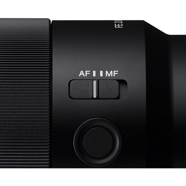 Sony FE 50mm f/2.8 Macro Lens view 4