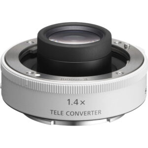 Sony FE 70-200mm f/2.8 GM OSS Lens with 1.4x Teleconverter Kit
