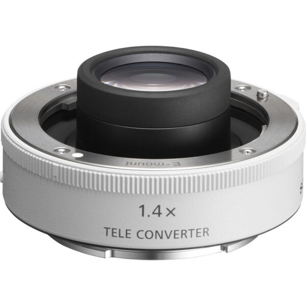 Sony FE 70-200mm f/2.8 GM OSS Lens with 1.4x Teleconverter Kit