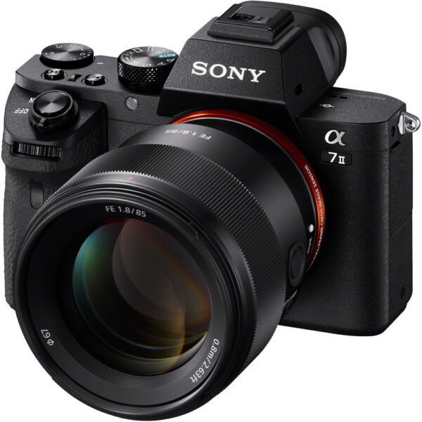 Sony FE 85mm f/1.8 Lens view 4