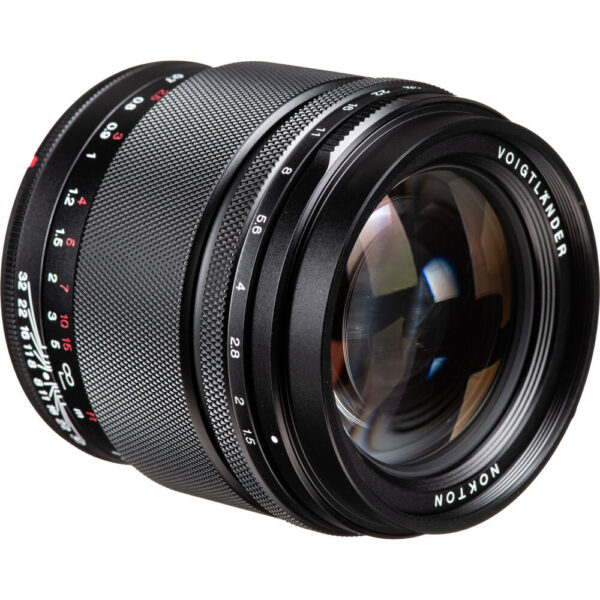 Voigtlander Nokton 75mm f/1.5 Aspherical Lens (Canon RF) view 5