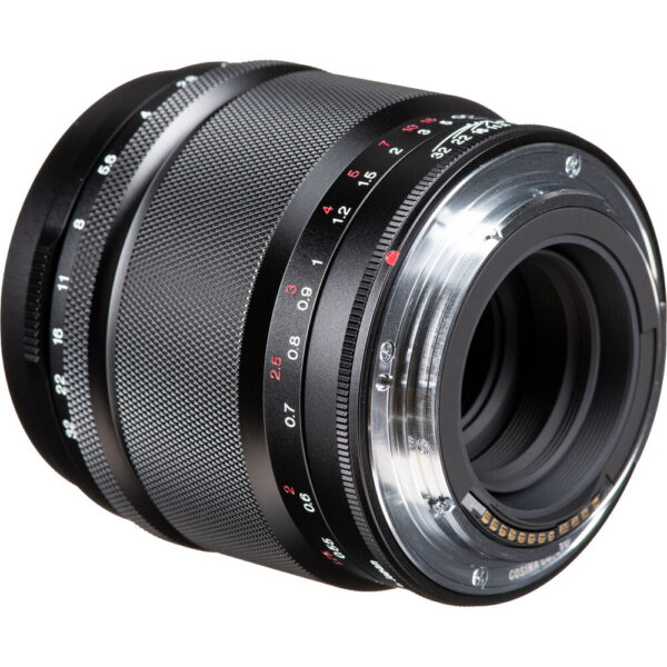 Voigtlander Nokton 75mm f/1.5 Aspherical Lens (Canon RF) view 6