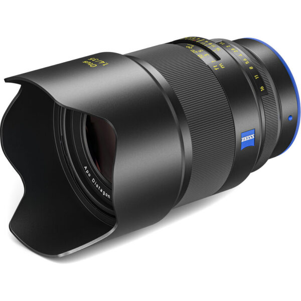 ZEISS Otus ML 35mm f/1.4 Lens (Canon RF) view 4