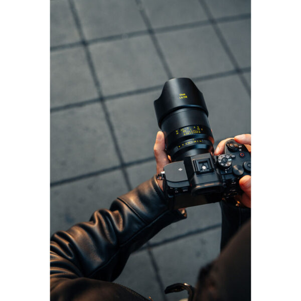 ZEISS Otus ML 35mm f/1.4 Lens (Nikon Z) view 6